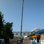 大きなクレーンが入っています。